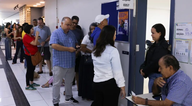 Mais de 4 mil eleitores tiveram locais de votação alterados Mais de 4 mil eleitores tiveram locais de votação alterados