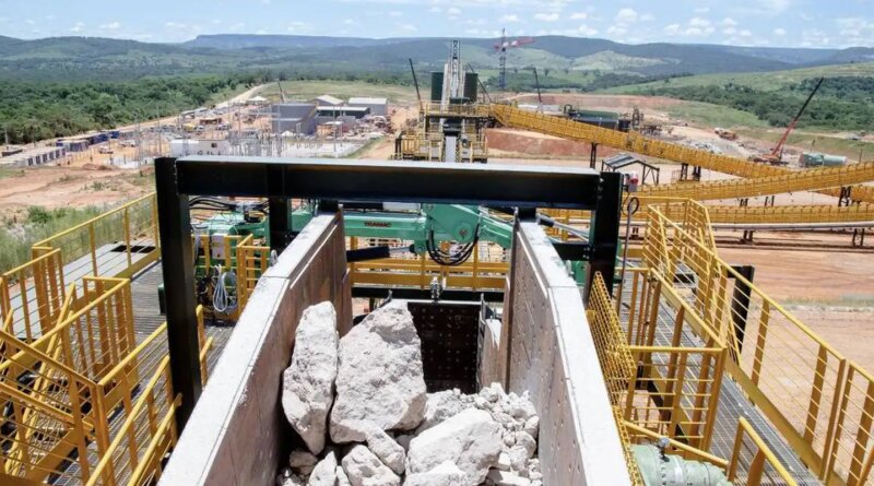 Minerais críticos e estratégicos empregam 129 mil pessoas no Brasil Minerais críticos e estratégicos empregam 129 mil pessoas no Brasil