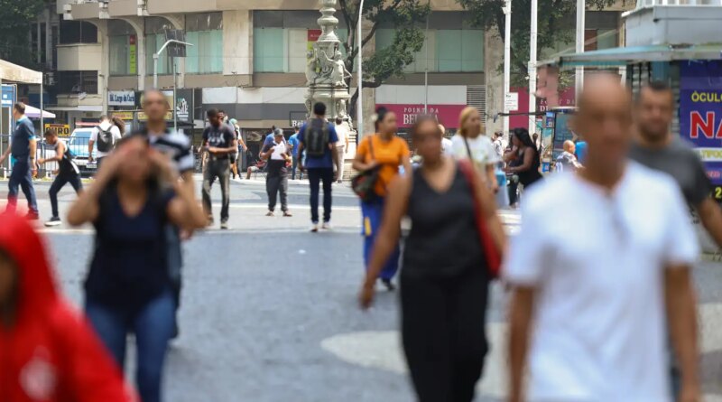 Consulta pública sobre políticas de igualdade racial termina hoje Consulta pública sobre políticas de igualdade racial termina hoje