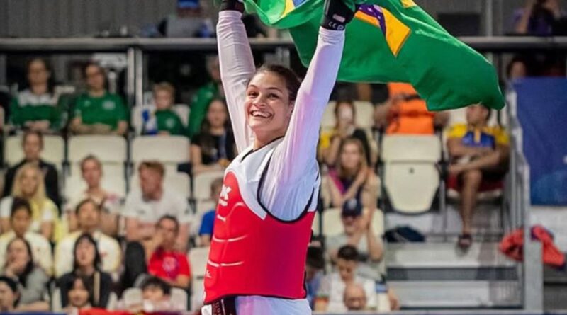 Maria Clara Pacheco é ouro em 3ª etapa do Grand Prix de taekwondo